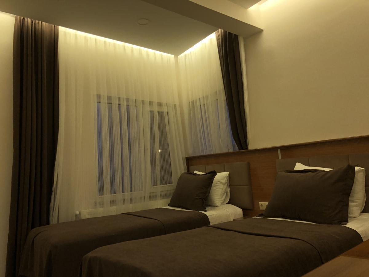 Gulistan Hotel *